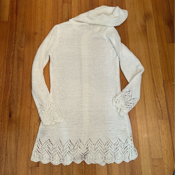 BCBG MaxAzria long Sweater Size XL @ - Picture 4 of 12